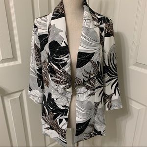 Chico’s NWT Lined Drape White Black Gold Leaves 0